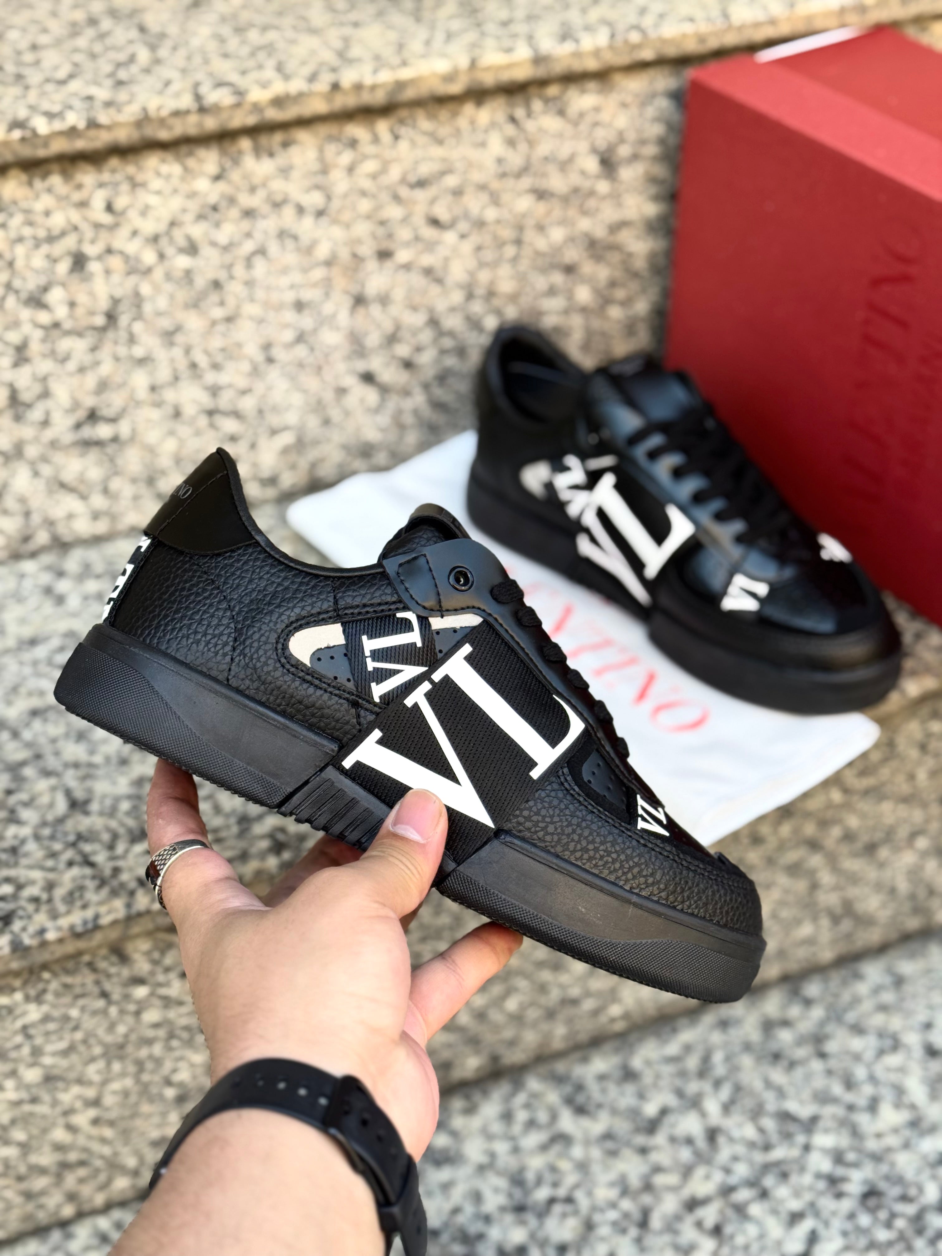 Valentino Garavani Erkek Sneaker (Siyah)